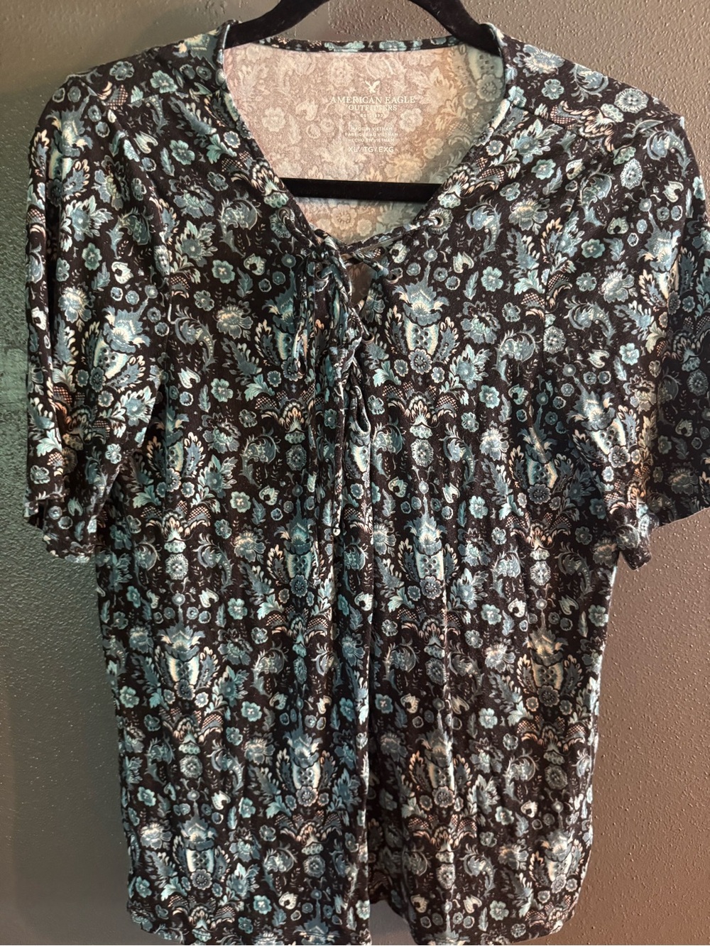 American Eagle Outfitters Black and Blue Floral Tie-Front Short Sleeve Top